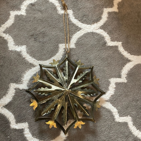Metal Hanging Snowflake Decor - Picture 1 of 4